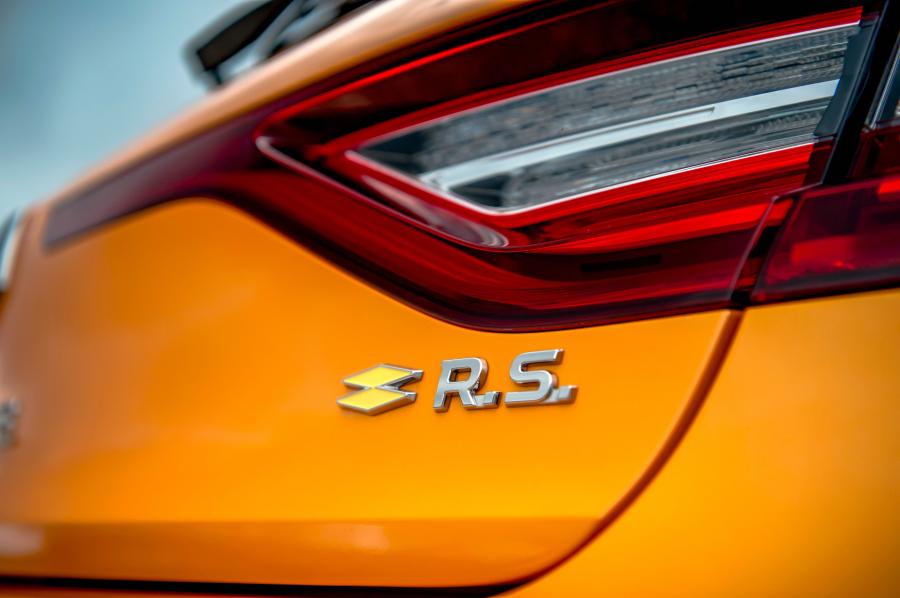 Логотип Renault Megane R.S. 280 Cup 2018 года  (UK) (фото 12 из 40)